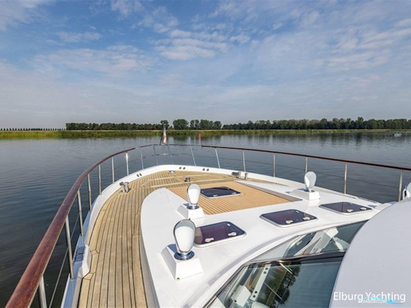 Pieter Beeldsnijder 60 - Explorer Yacht 