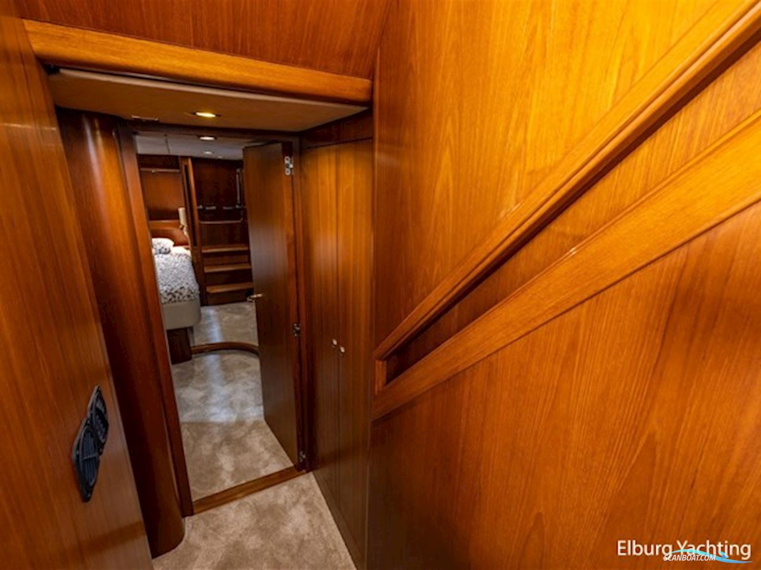 Pieter Beeldsnijder 60 - Explorer Yacht