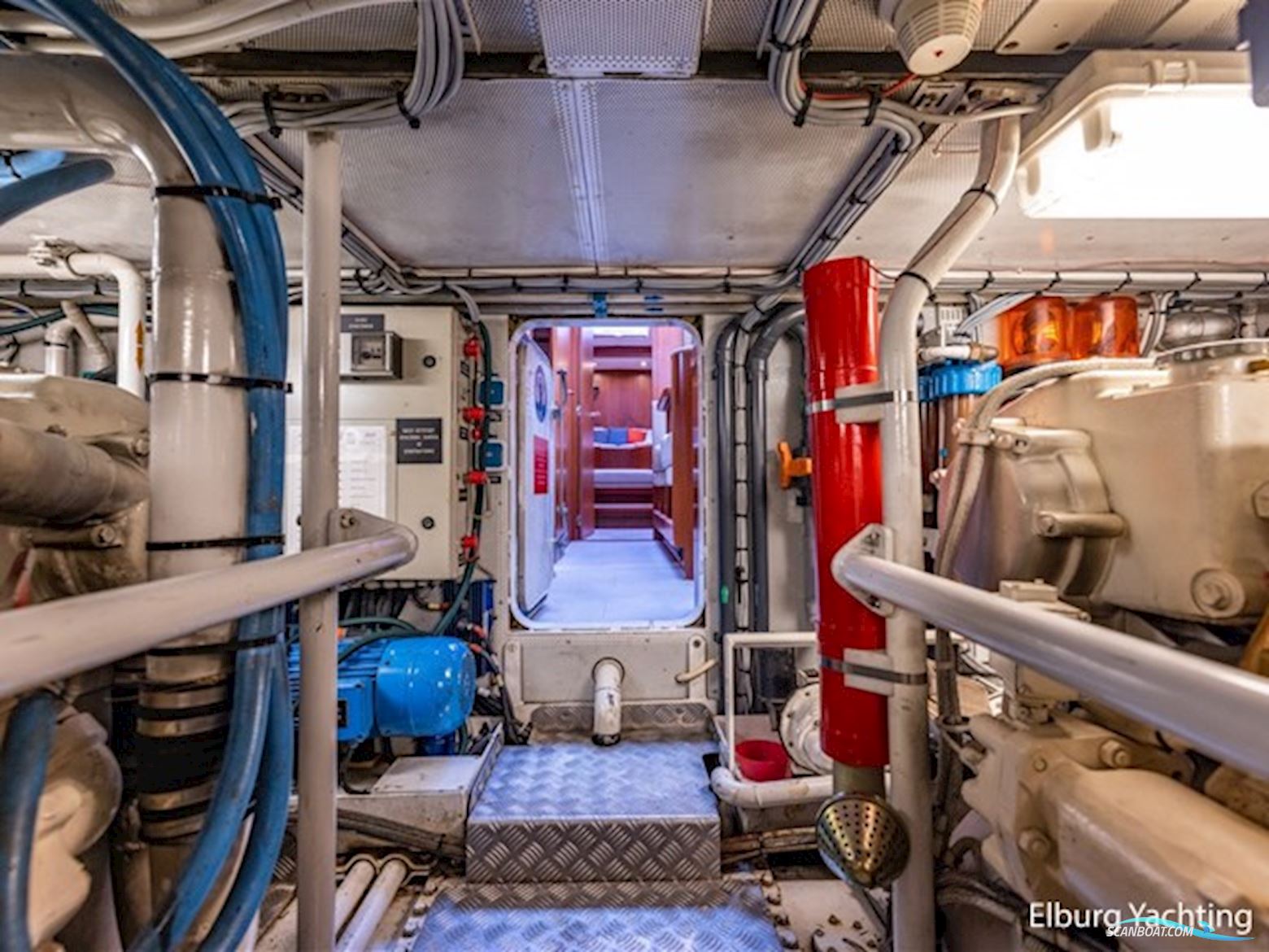 Pieter Beeldsnijder 60 - Explorer Yacht