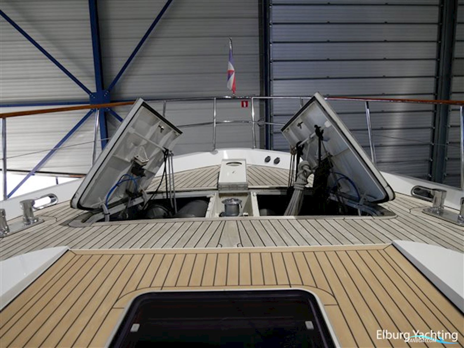 Pieter Beeldsnijder 60 - Explorer Yacht