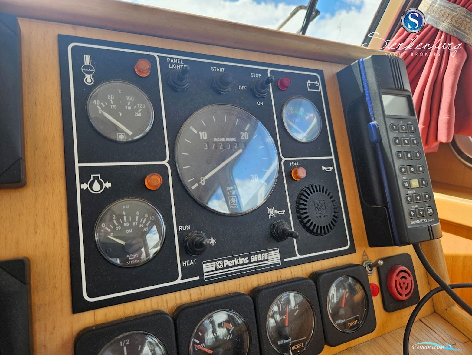 Pilot 44