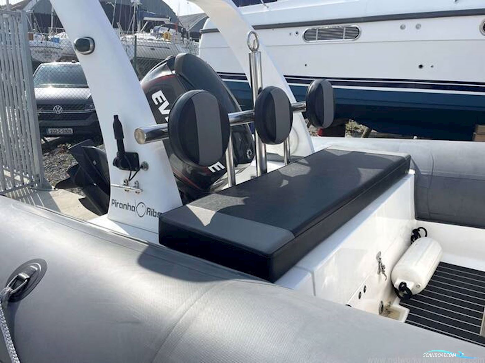 Piranha 5.6m Rib