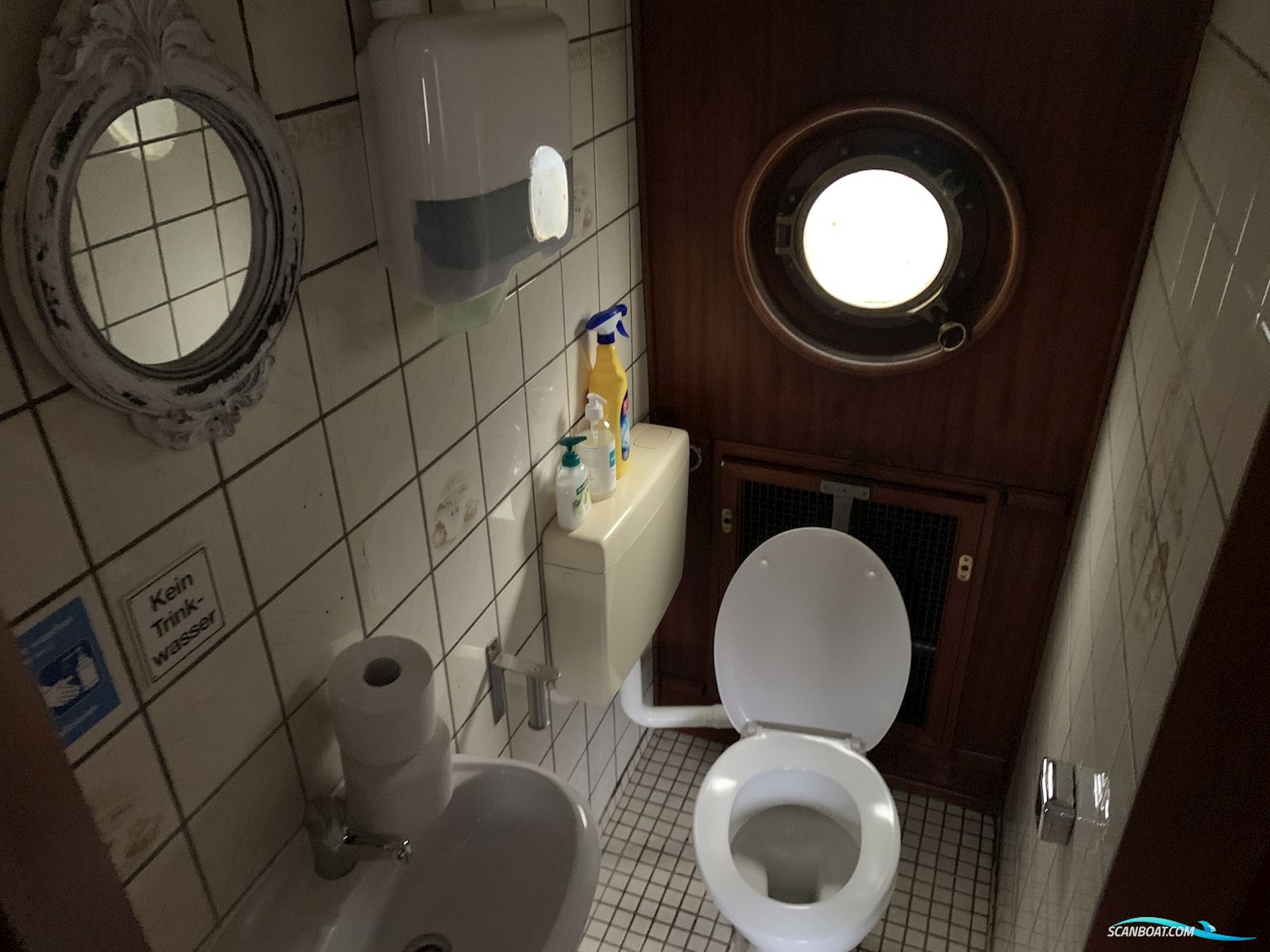 Platbodem Motortjalk