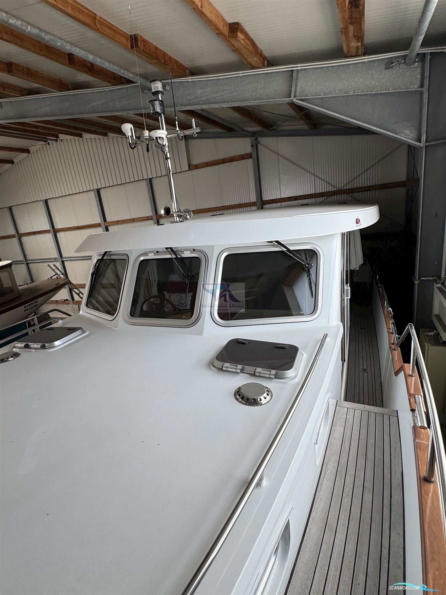 POLLARD Stavast Trawler 1200