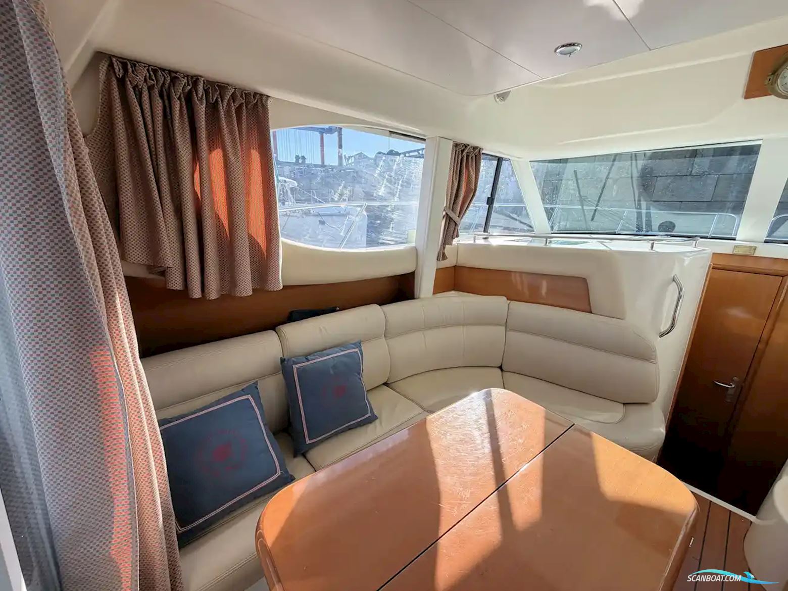 Prestige 32