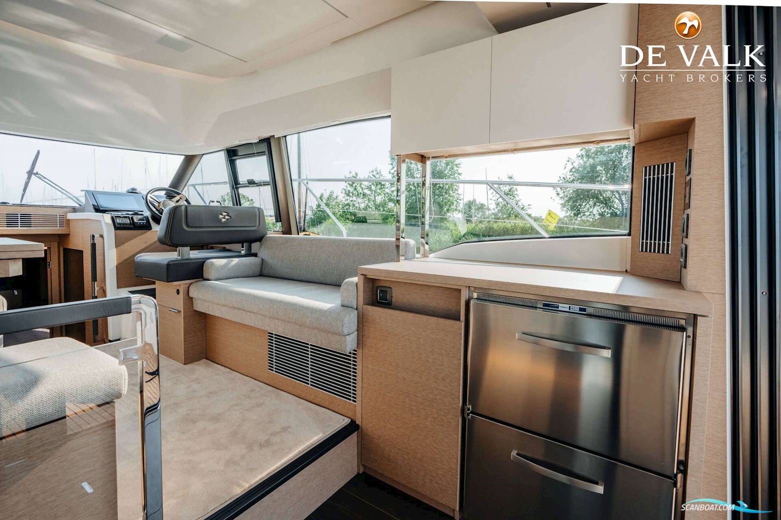 Prestige 420 Flybridge
