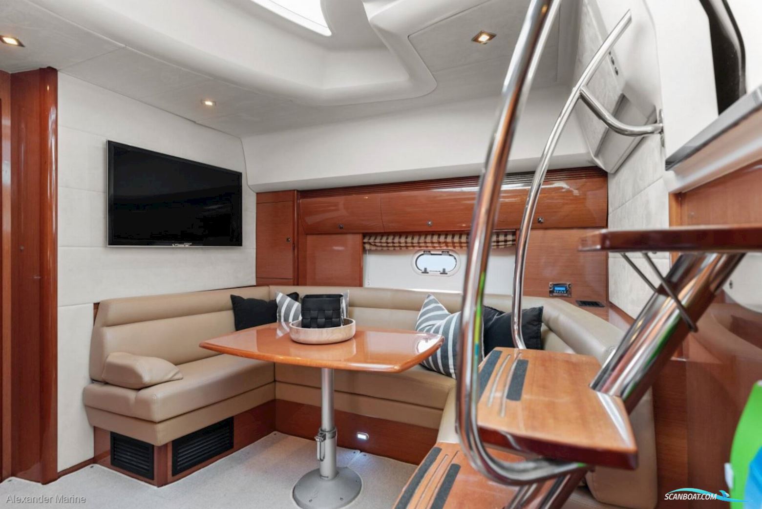 Prestige 42S - Twin Volvo Penta IPS500/Udstyr