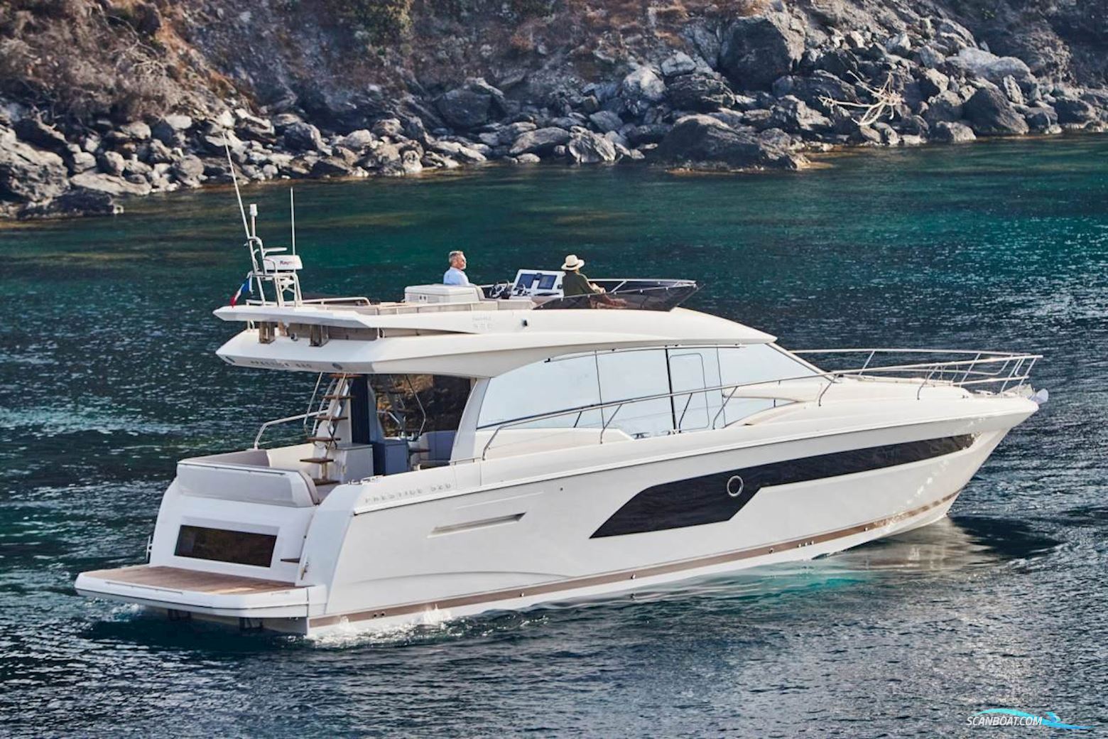 Prestige 520 FLY Motorbåt 2021, med VOLVO PENTA D6-480 IPS650 motor, Kroatien