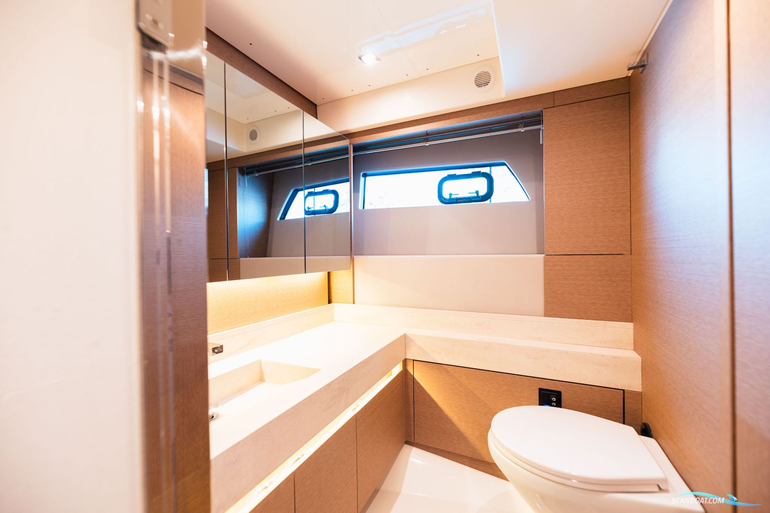 Prestige 520 flybridge