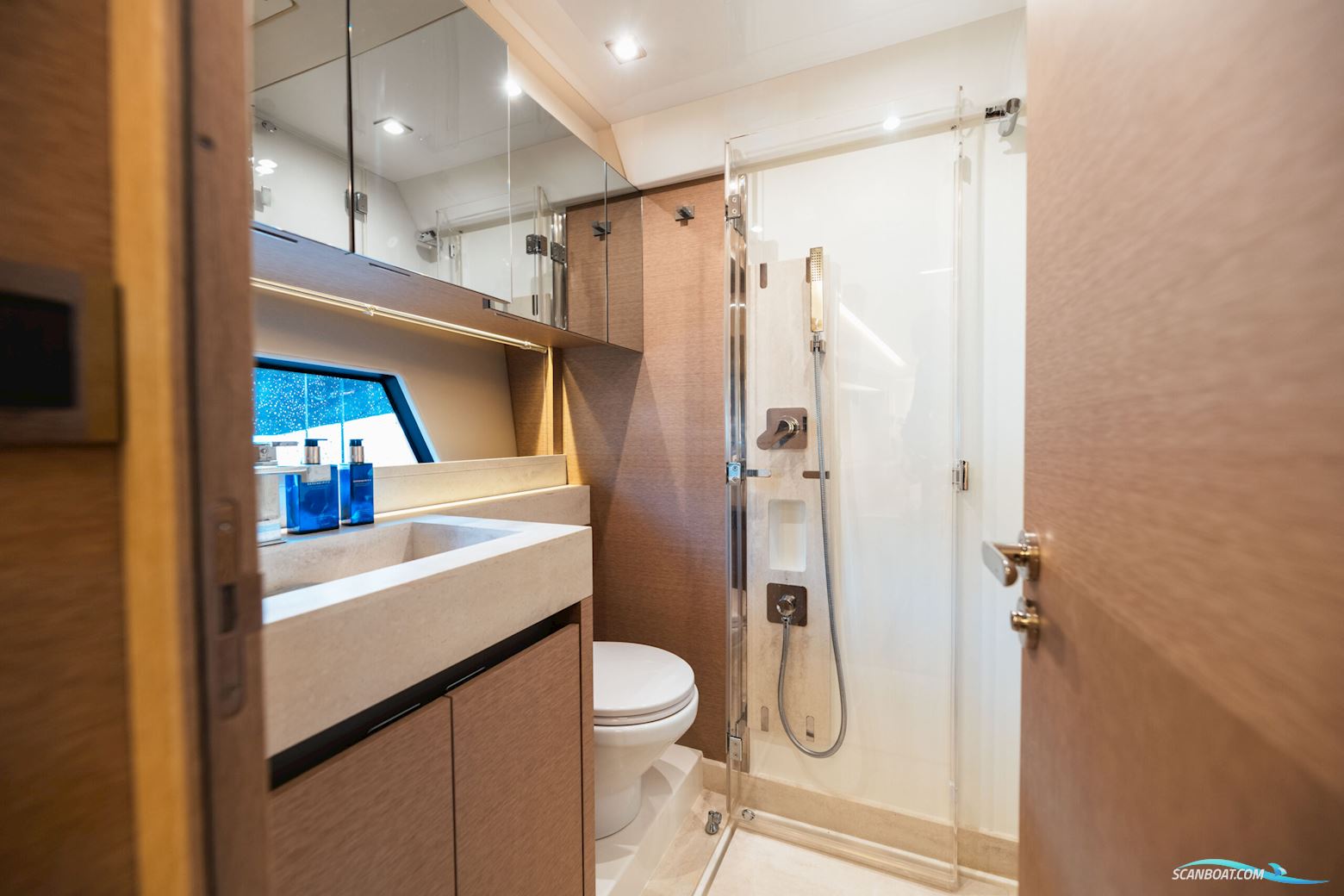 Prestige 520 flybridge