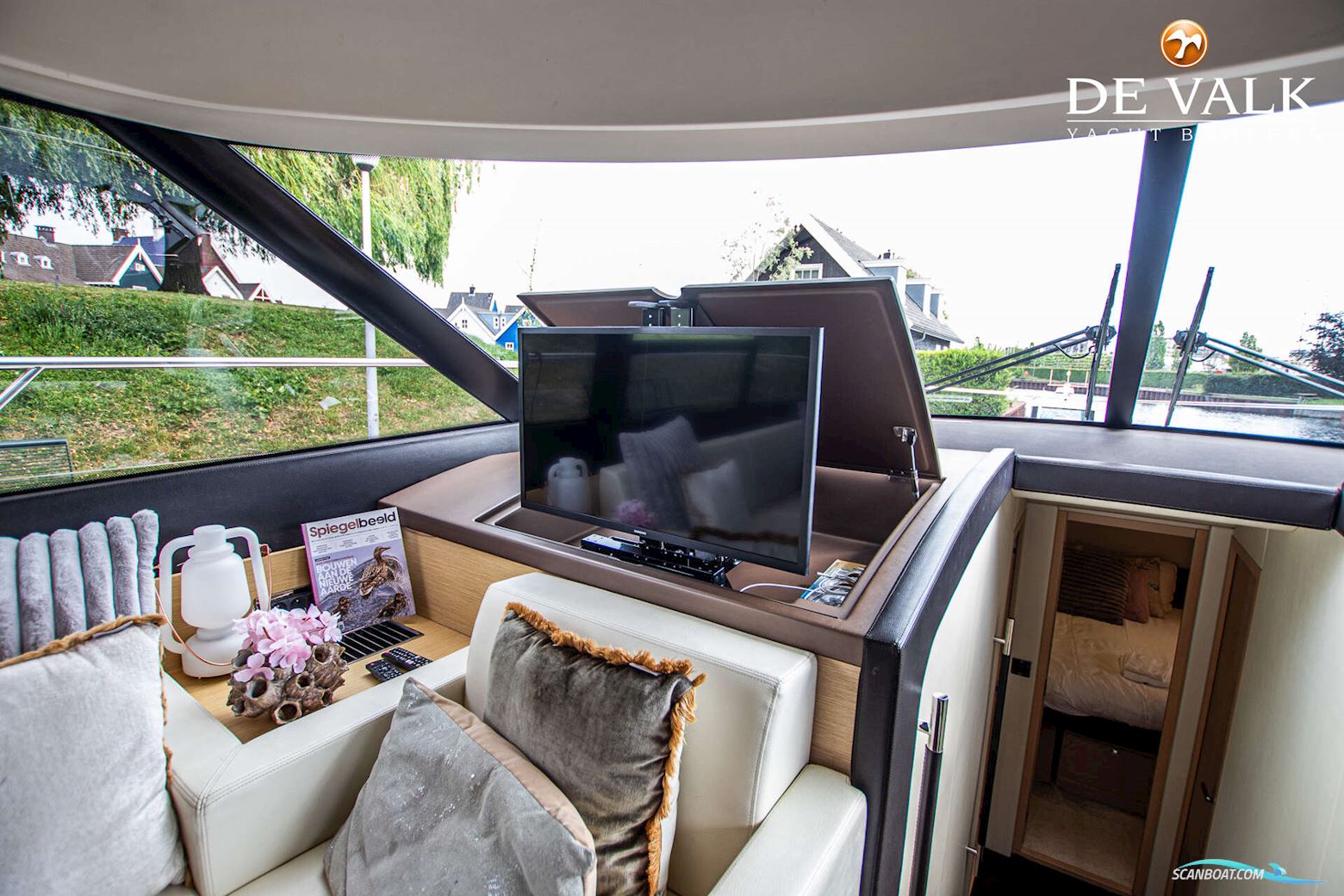 Prestige 550 Flybridge