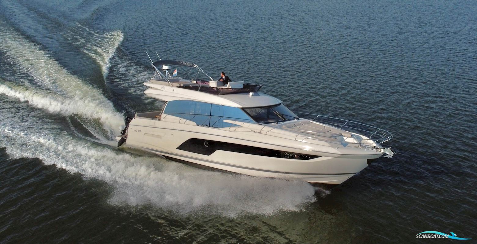Prestige 590 Flybridge