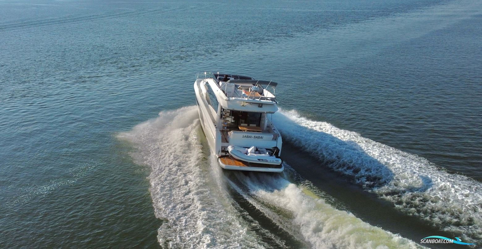 Prestige 590 Flybridge