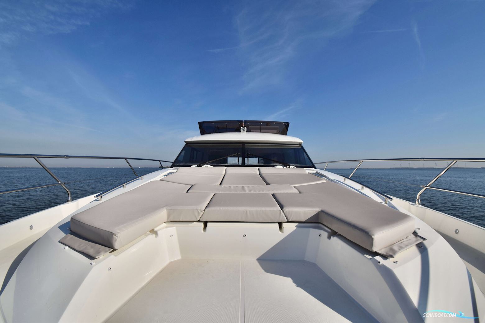 Prestige 590 Flybridge