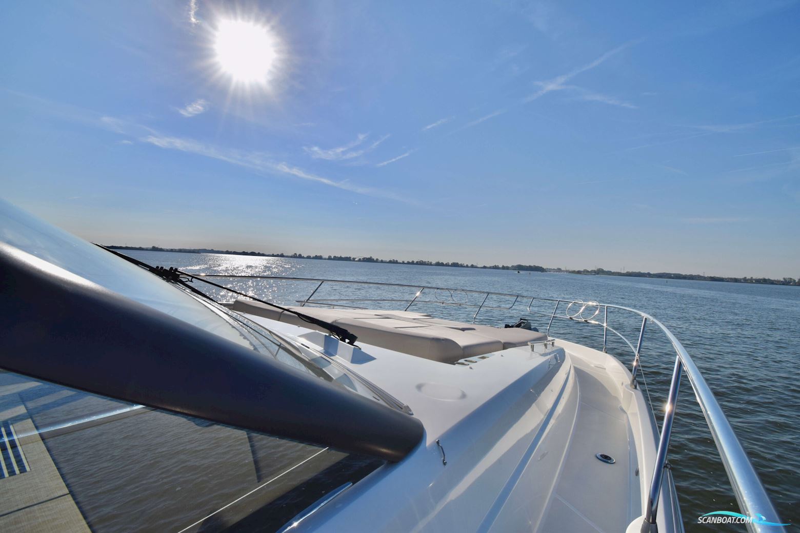Prestige 590 Flybridge