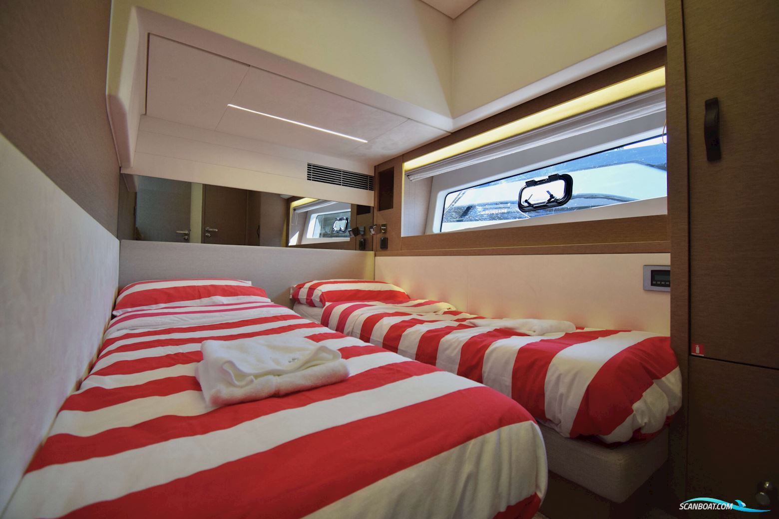 Prestige 590 Flybridge