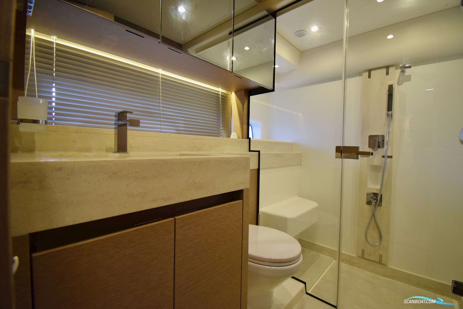 Prestige 590 Flybridge