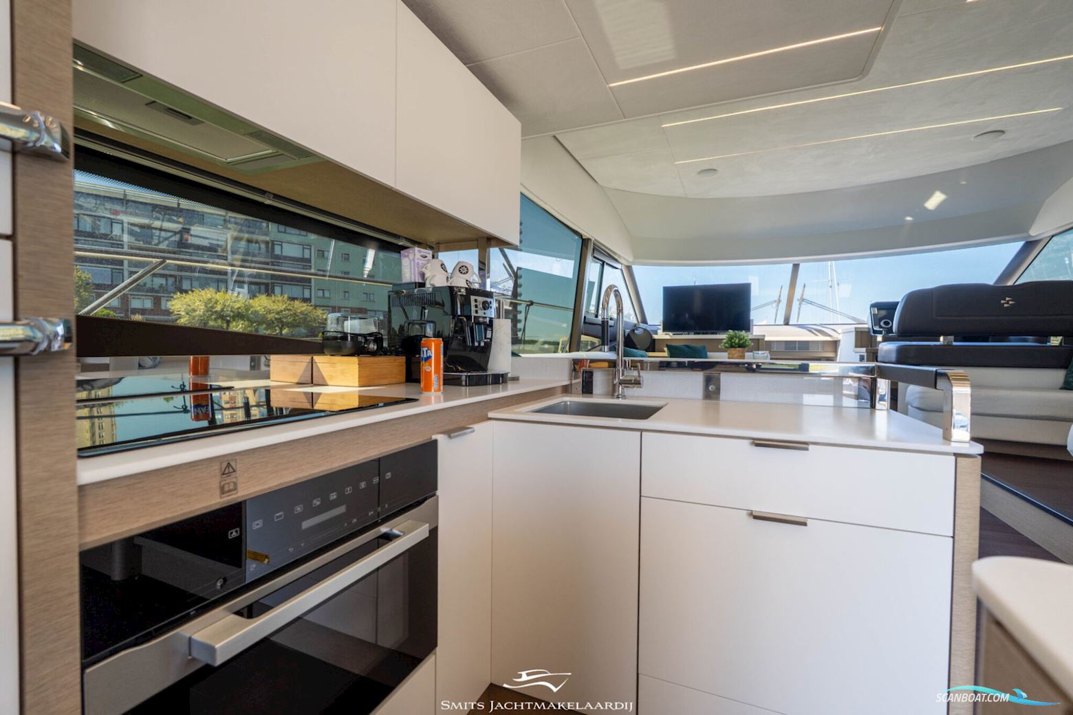 Prestige 590 Flybridge