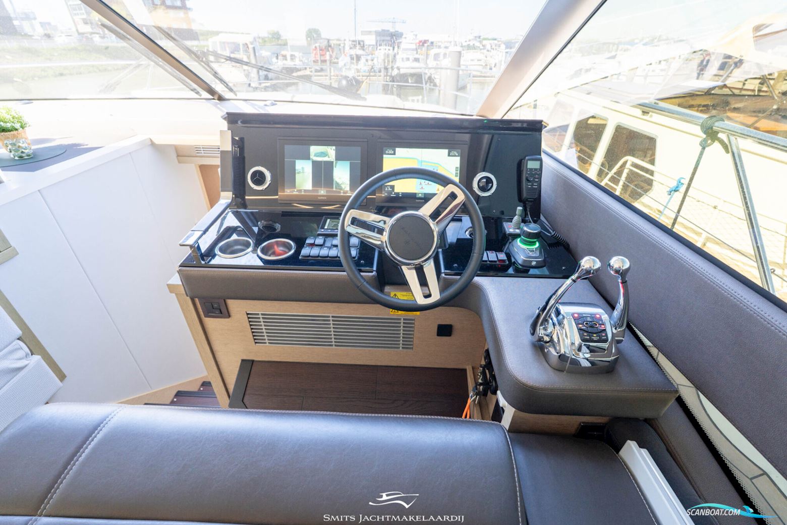 Prestige 590 Flybridge