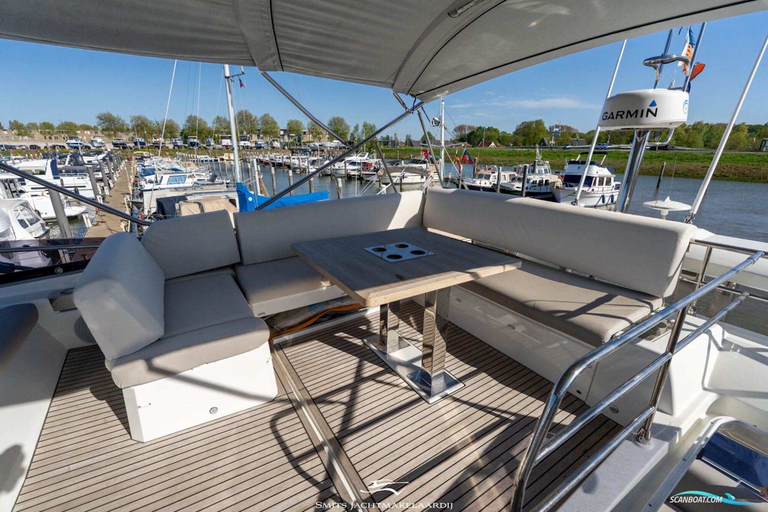 Prestige 590 Flybridge