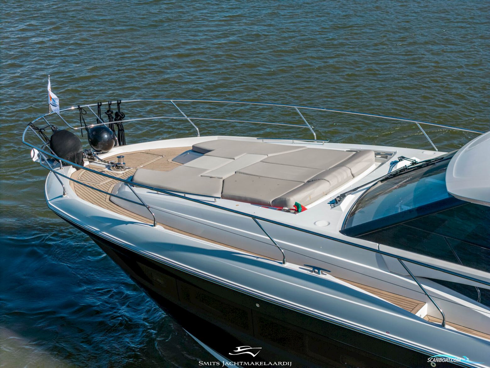 Prestige 590 Flybridge