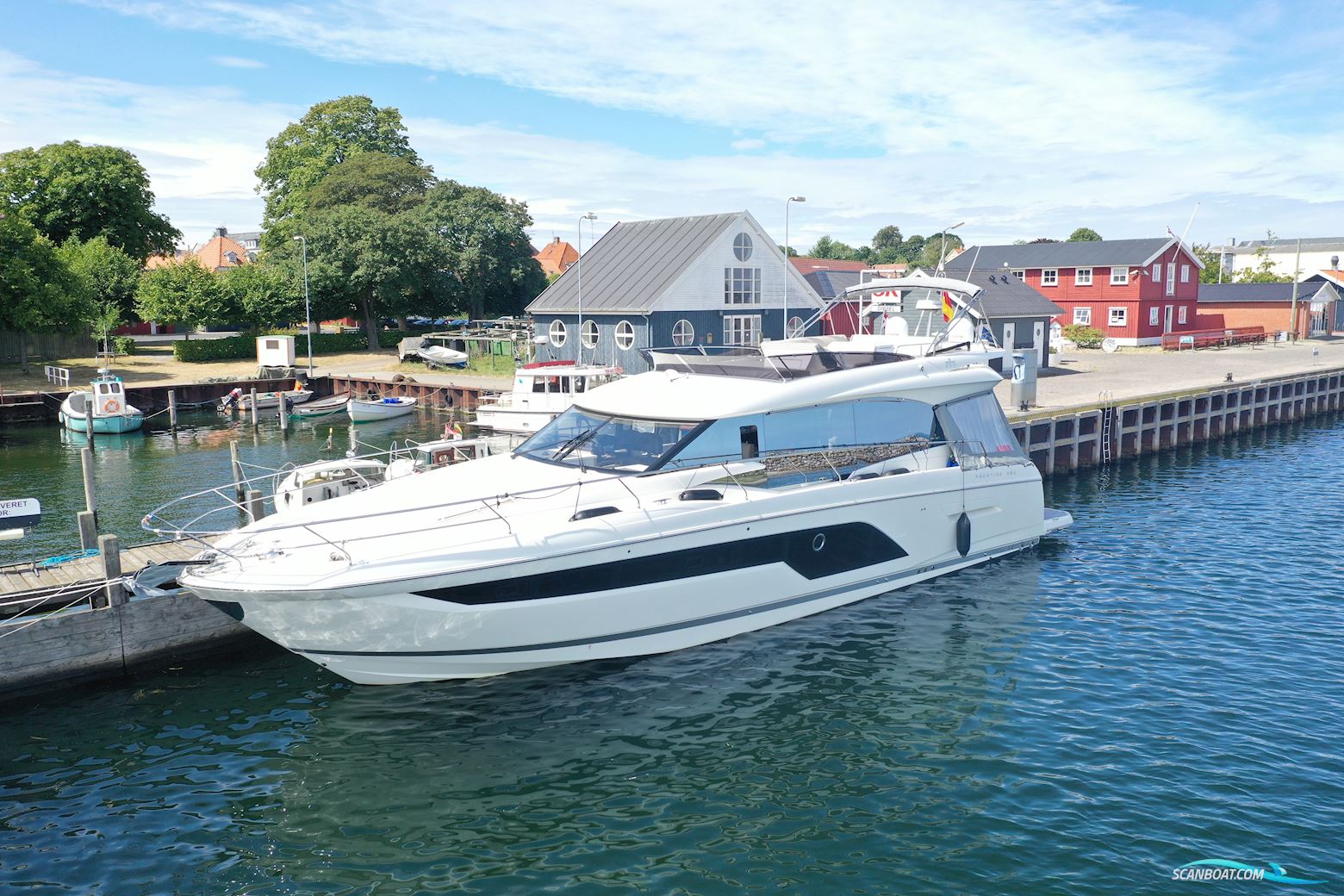 Prestige 590 Motorbåt 2020, med 2 x Cummins motor, Tyskland