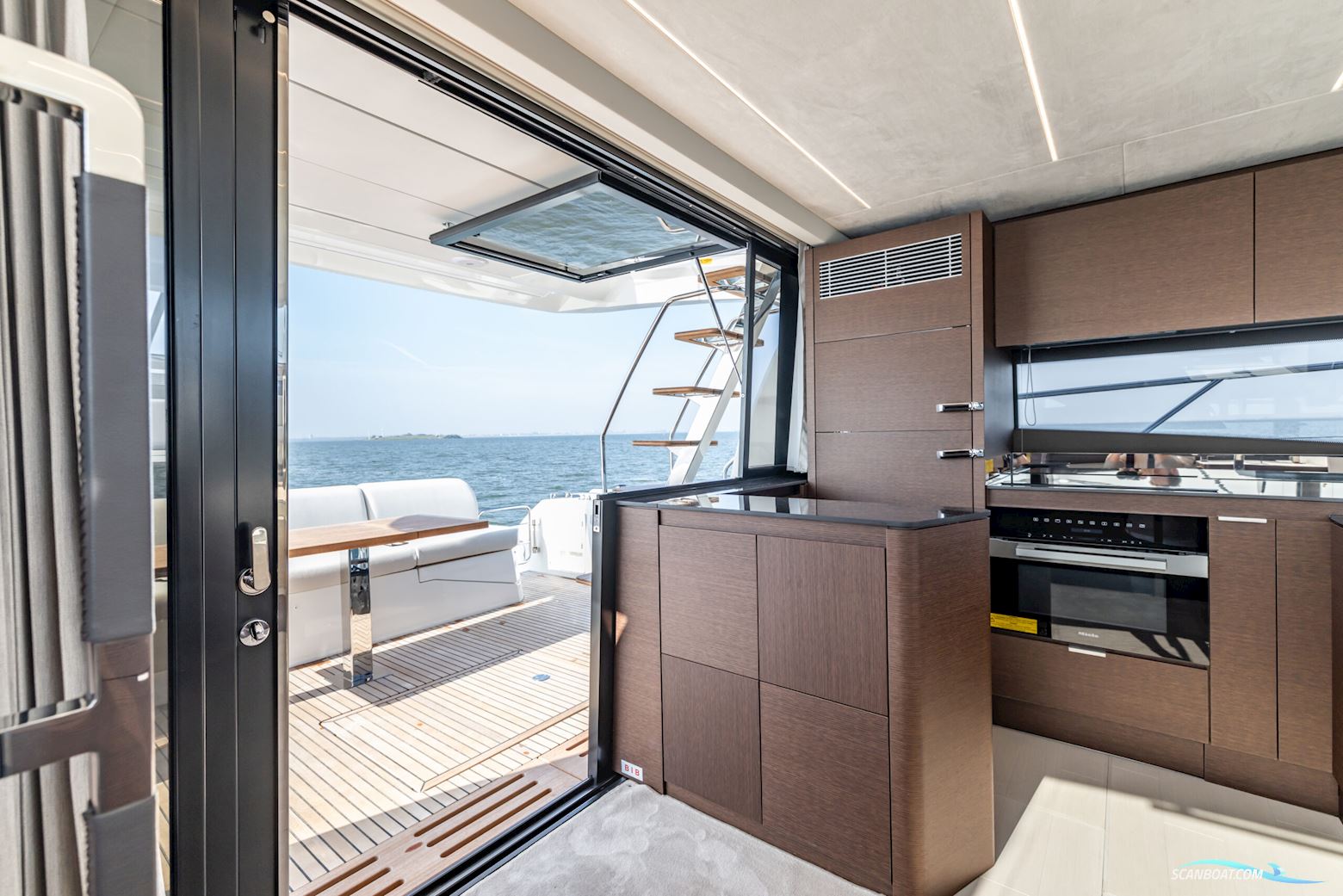 Prestige 590