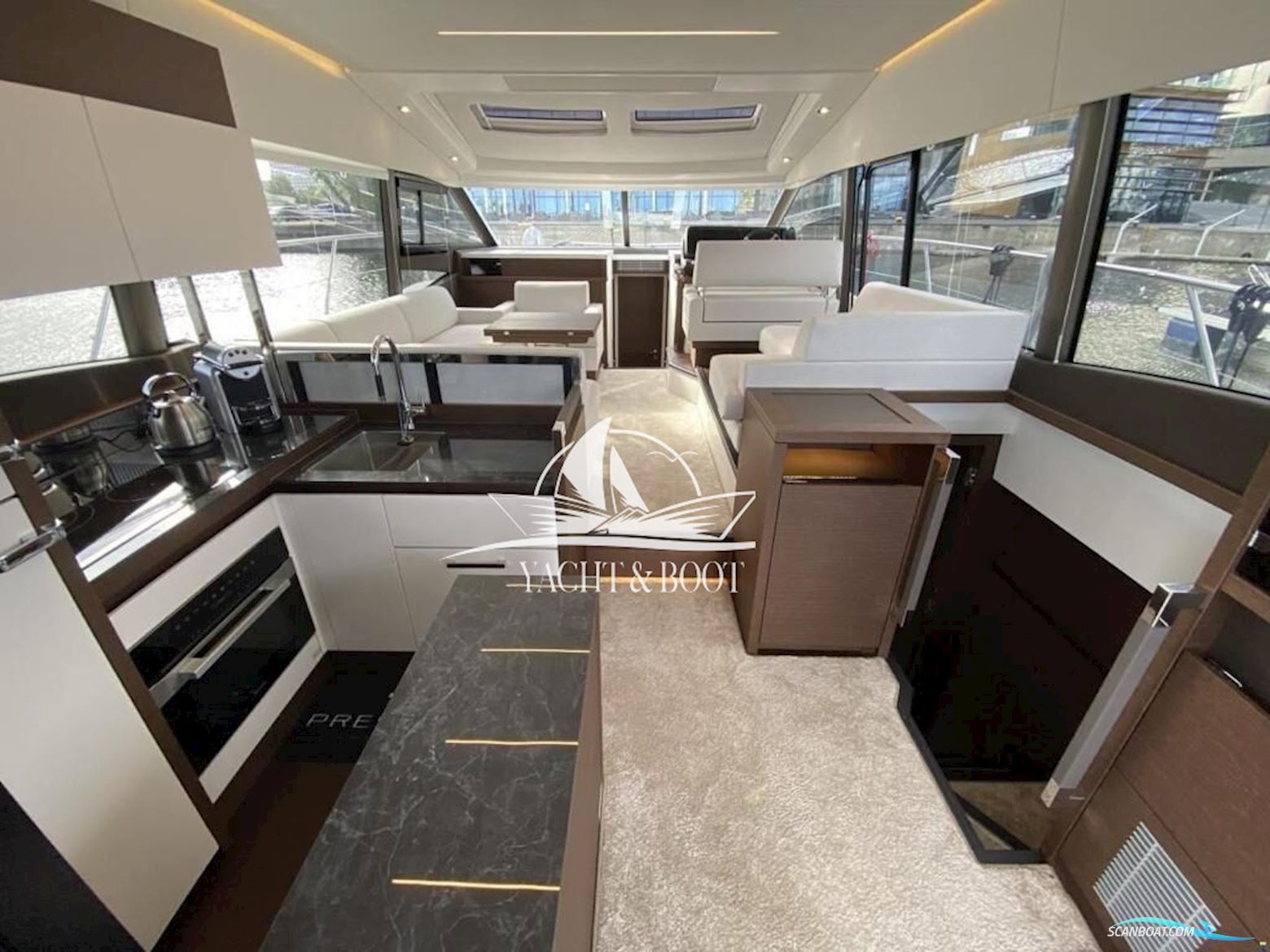 Prestige Yachts 520 S