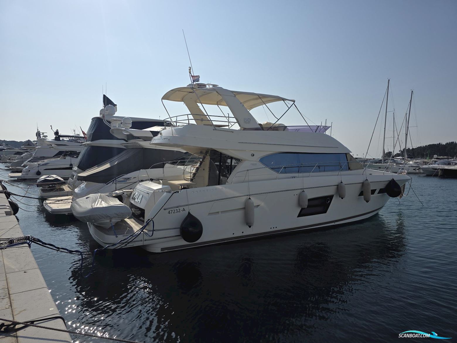 Prestige Yachts 60 Fly