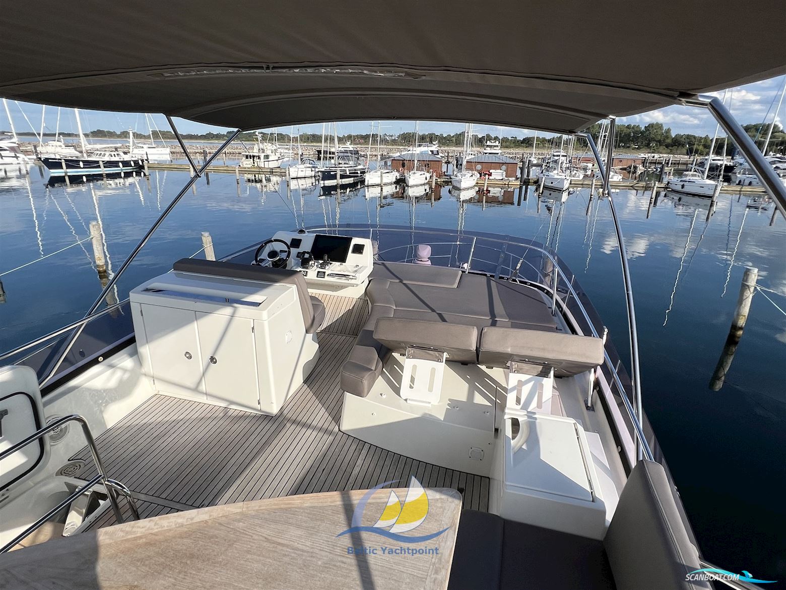 Prestige Yachts Prestige 500 Fly Top