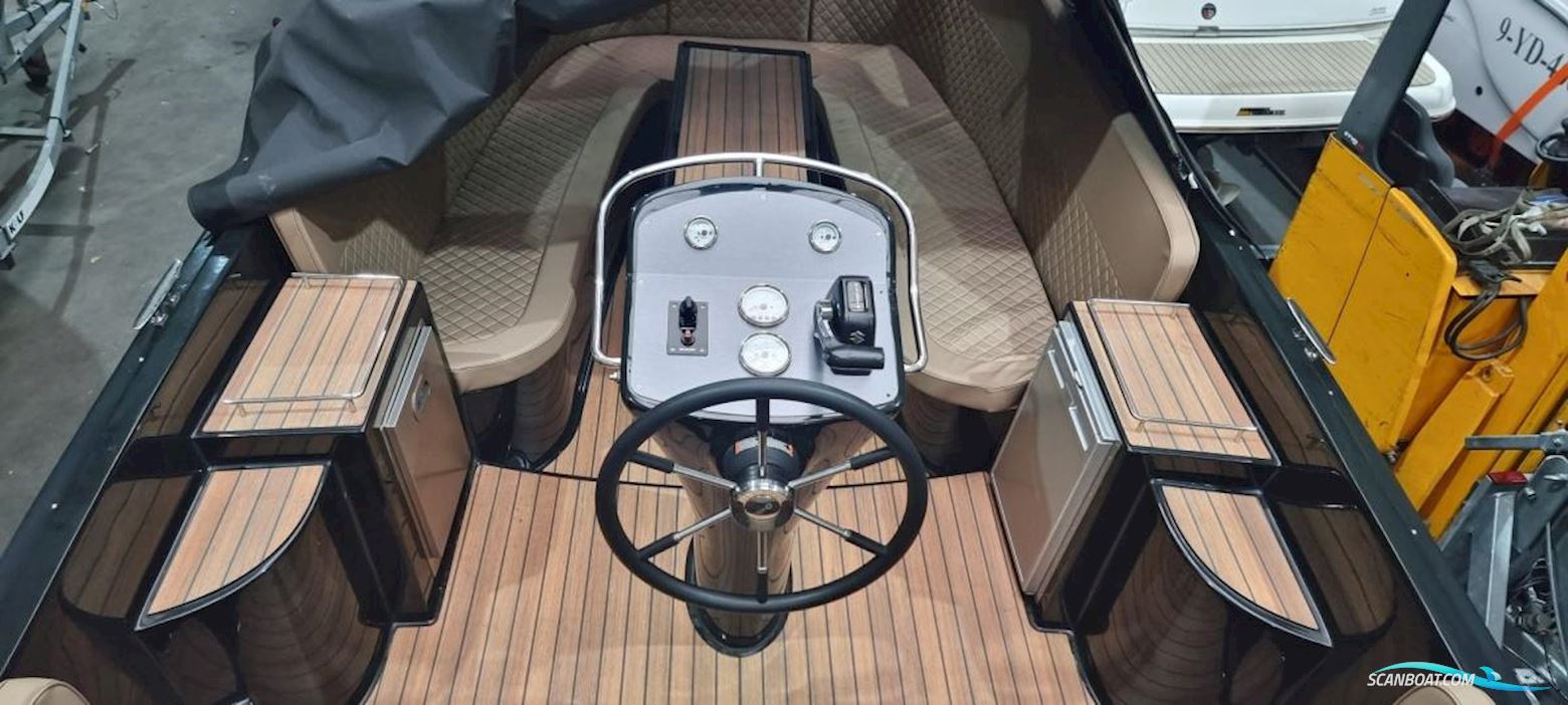 Primeur  710 Tender met Boegschroef