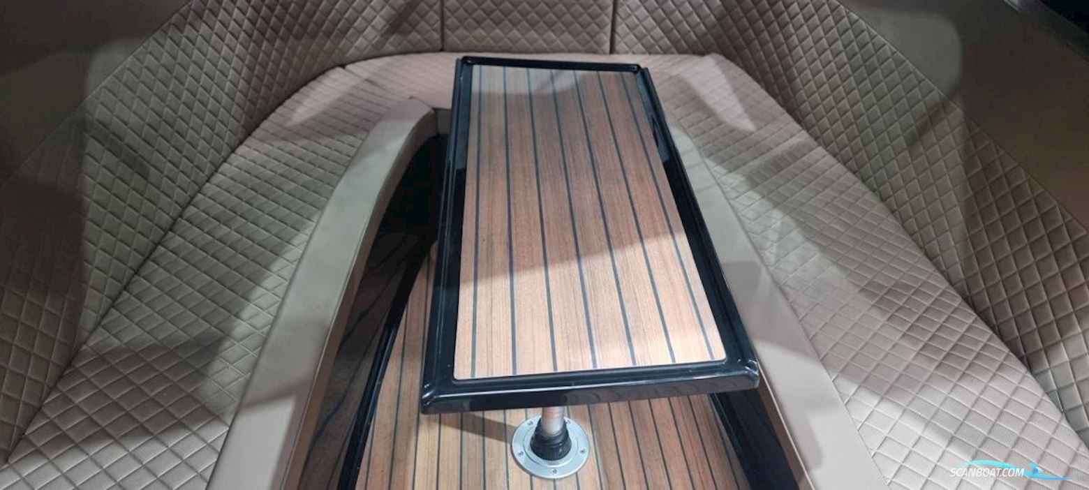 Primeur  710 Tender met Boegschroef