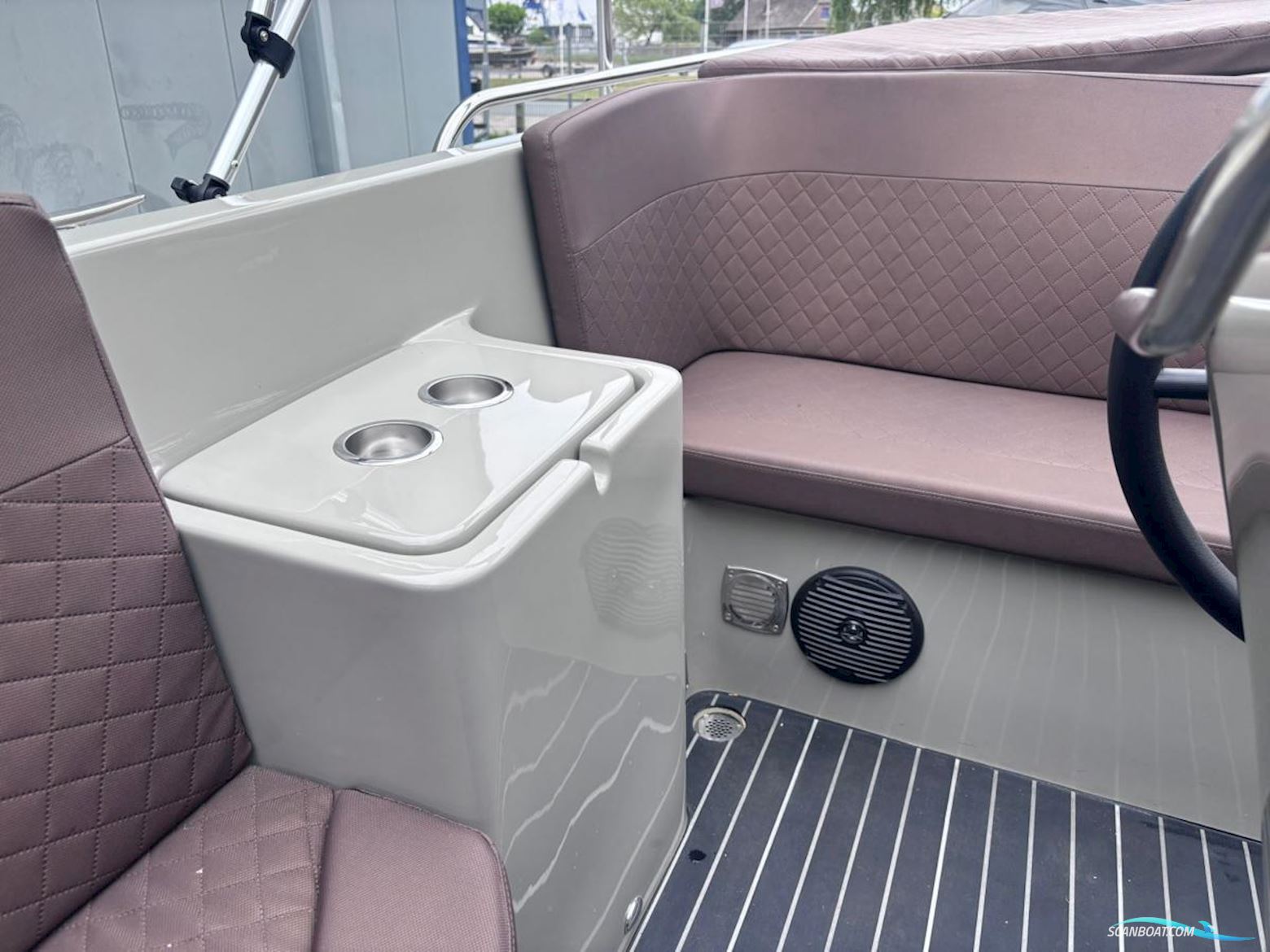 Primeur 615 Tender