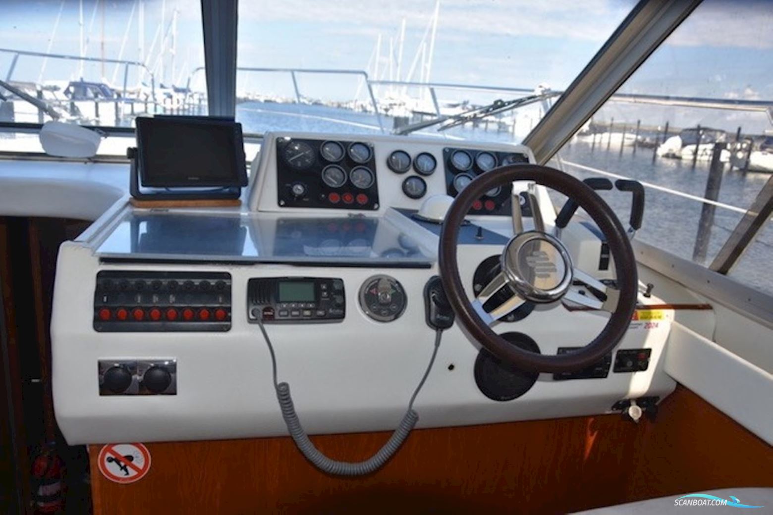 Princess 35 Flybridge 2Xcummins 6Bta 5,9L