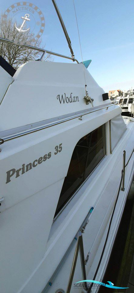 Princess 35 Flybridge