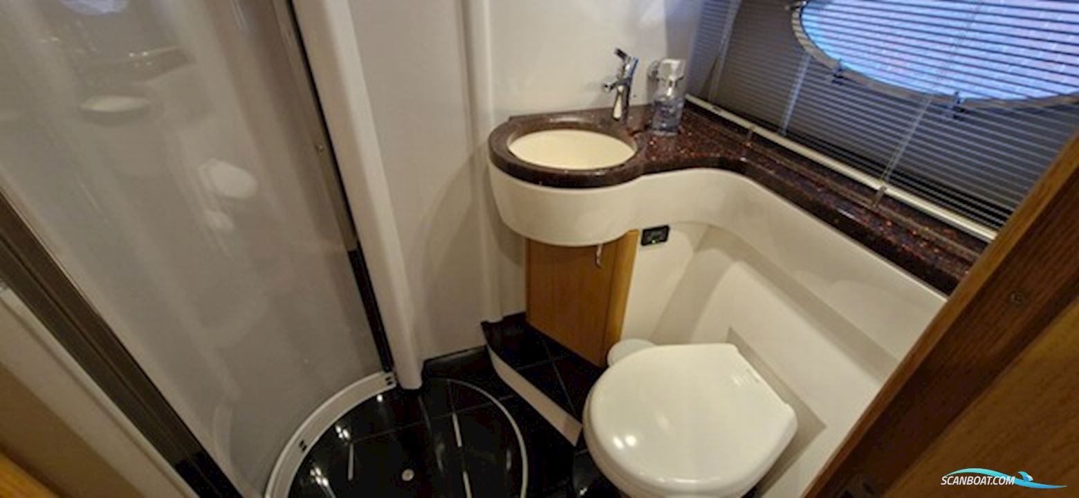 Princess 42 Flybridge Årg 2012. Den Nye Model...Solgt