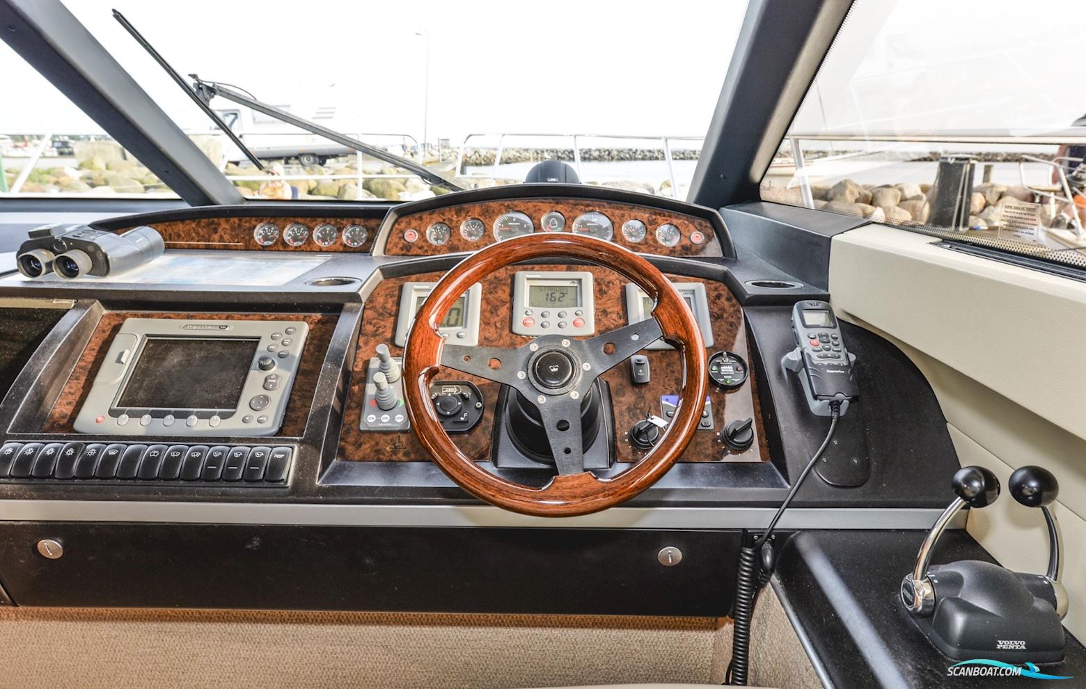 Princess 42 Flybridge