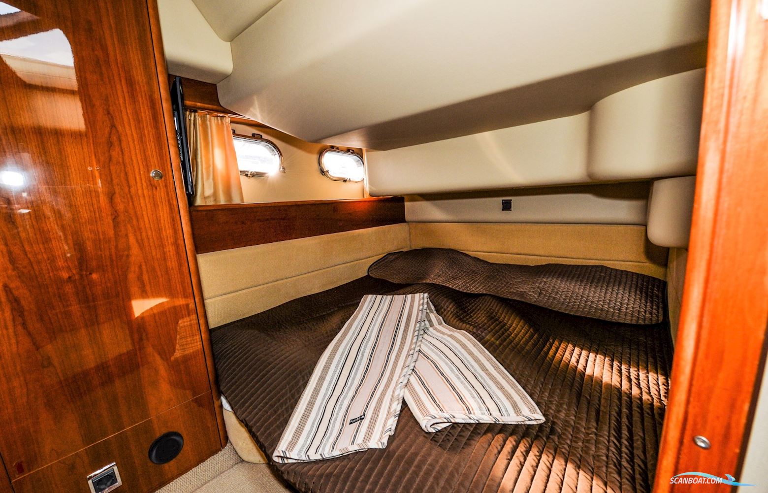 Princess 42 Flybridge