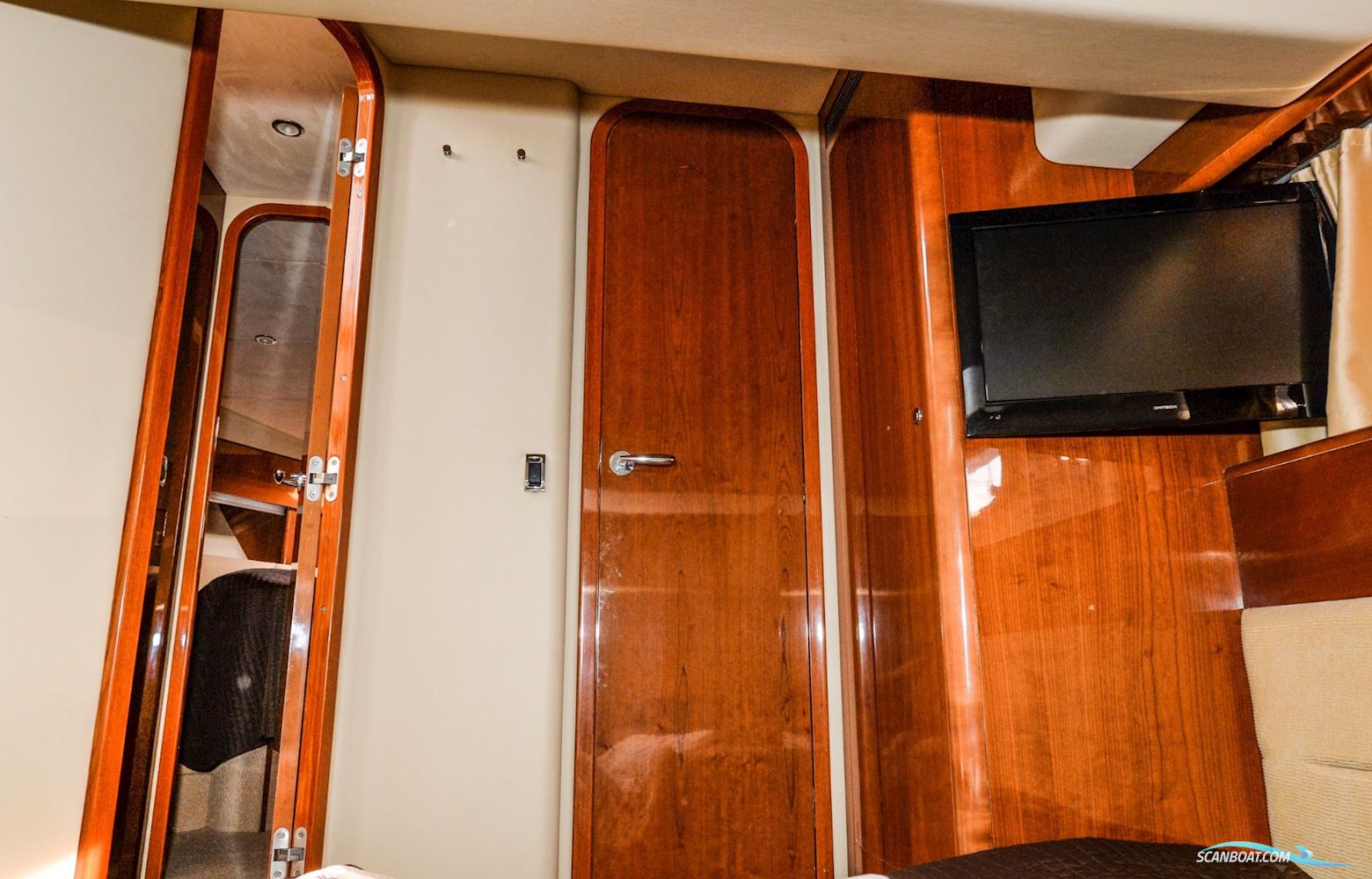 Princess 42 Flybridge