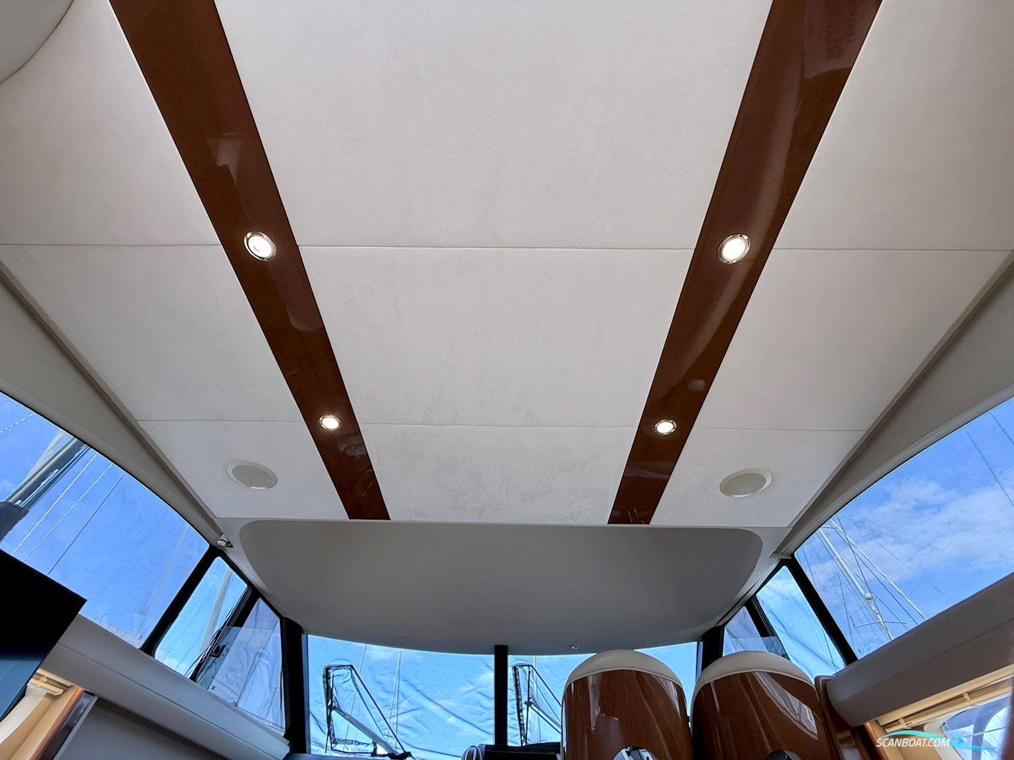 Princess 42 flybridge