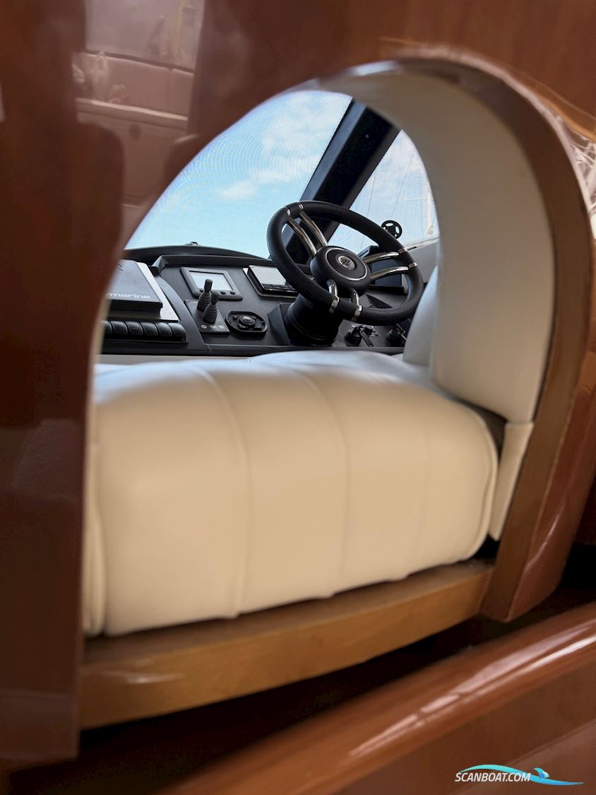 Princess 42 flybridge