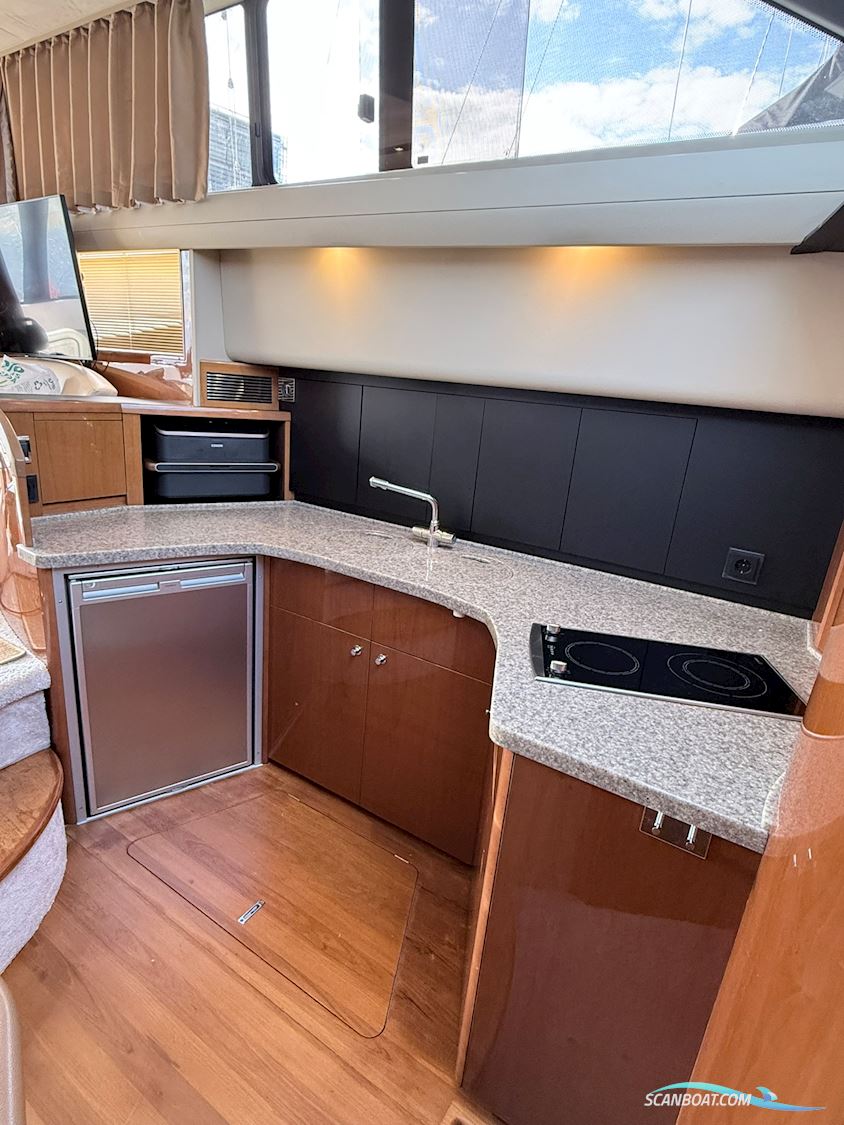 Princess 42 flybridge