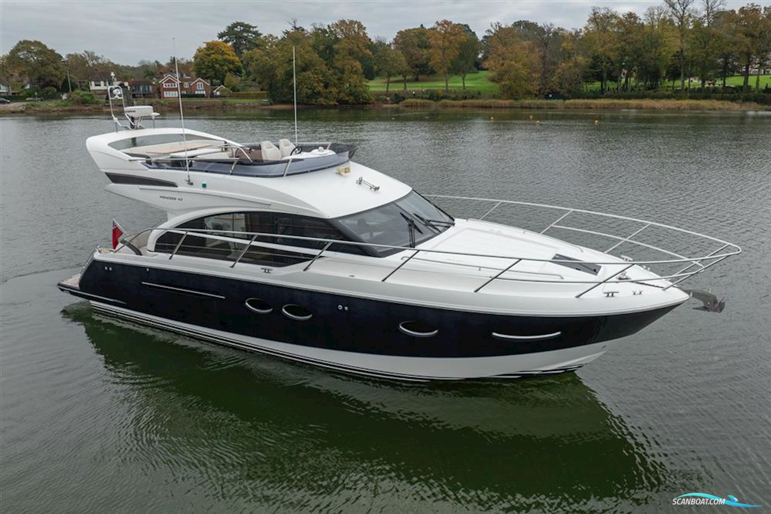 Princess 43 Motorbåt 2014, med 2 x Volvo Penta D6-435 motor, England