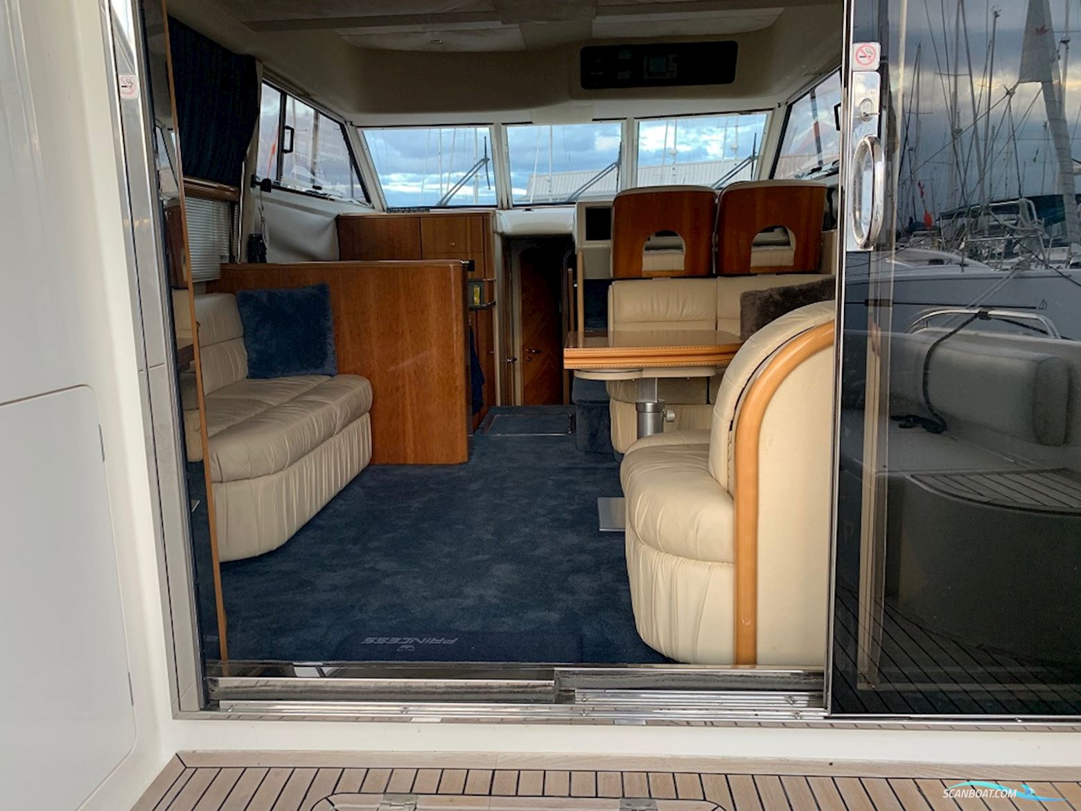 PRINCESS 440 FLY