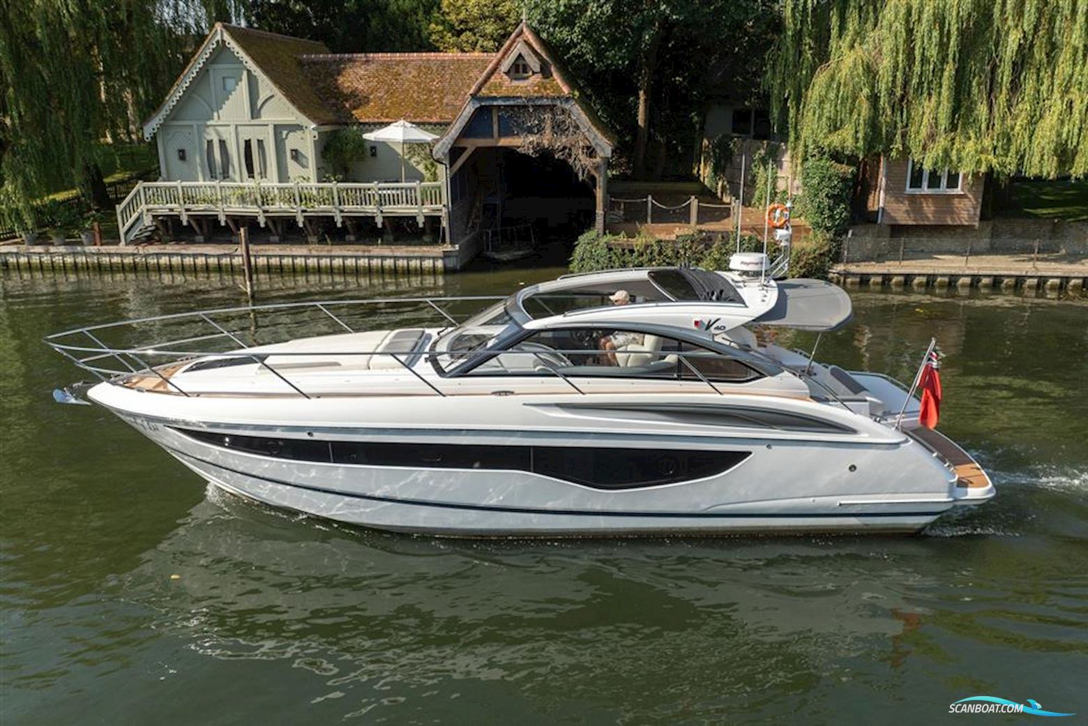 Princess V40 Motorbåt 2021, med 2 x Volvo D6-340 motor, England