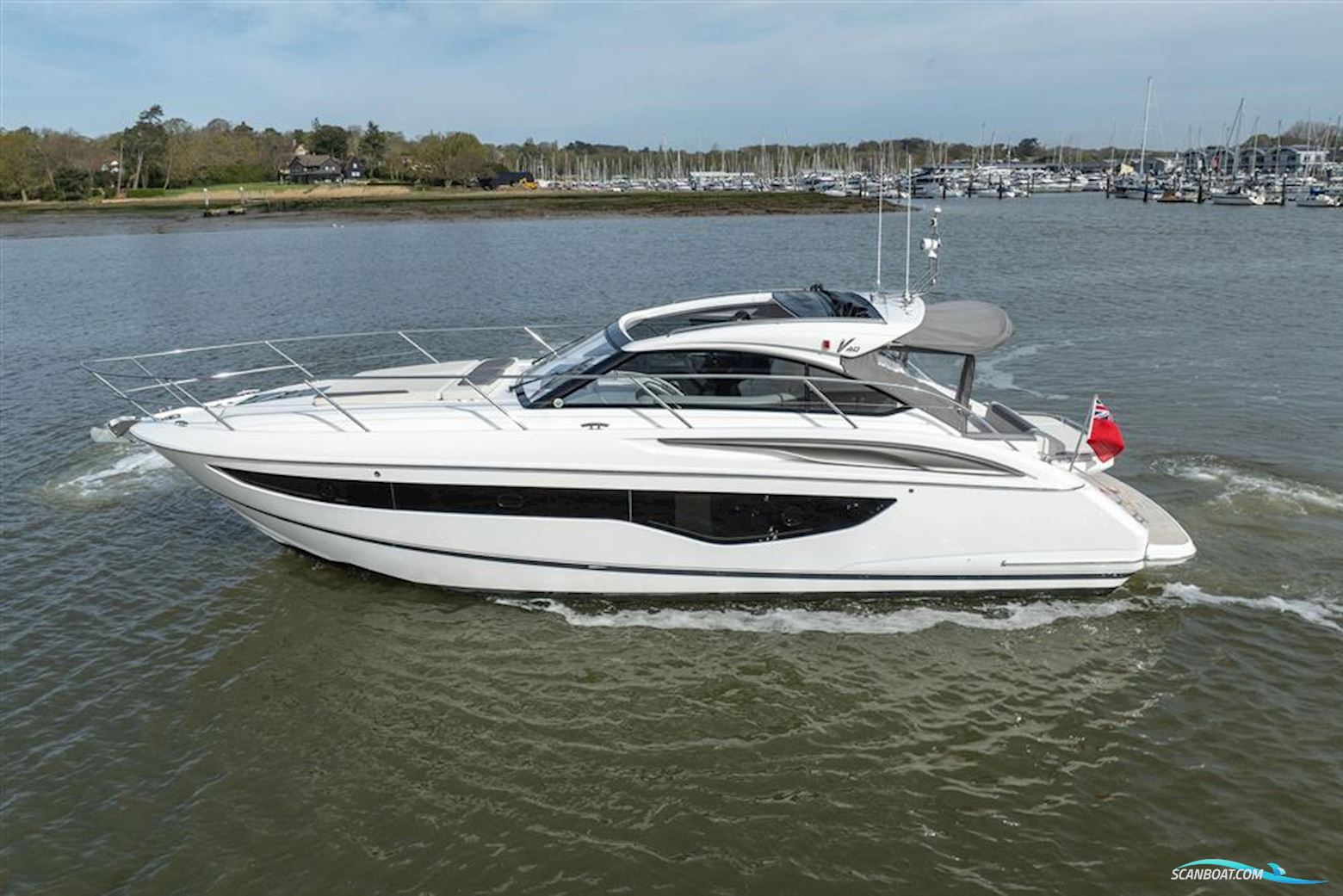 Princess V40 Motorbåt 2021, med 2 x Volvo D6-340 motor, England