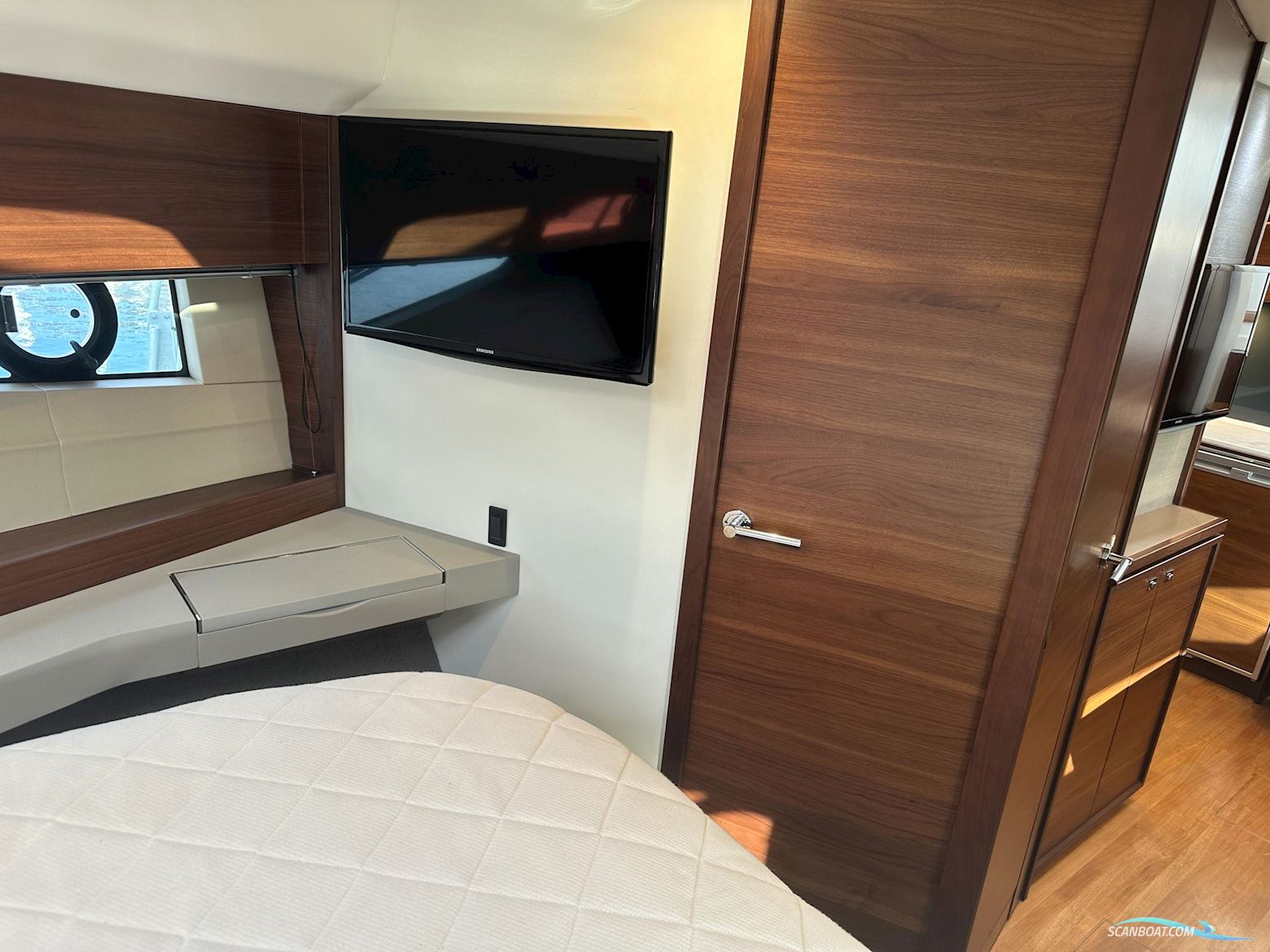 PRINCESS V40