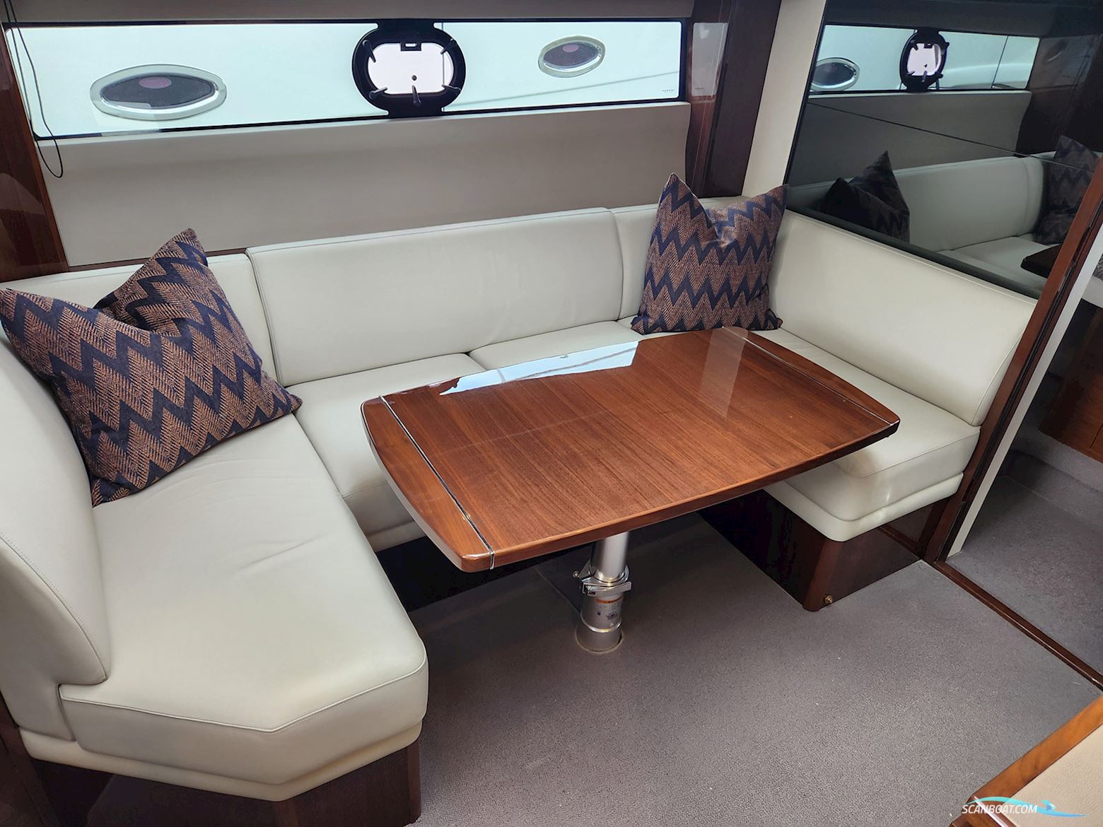 Princess V40 Sportcruiser