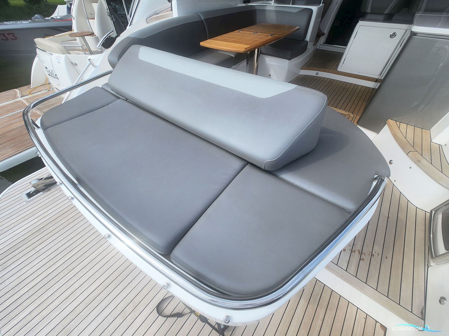 Princess V40 Sportcruiser
