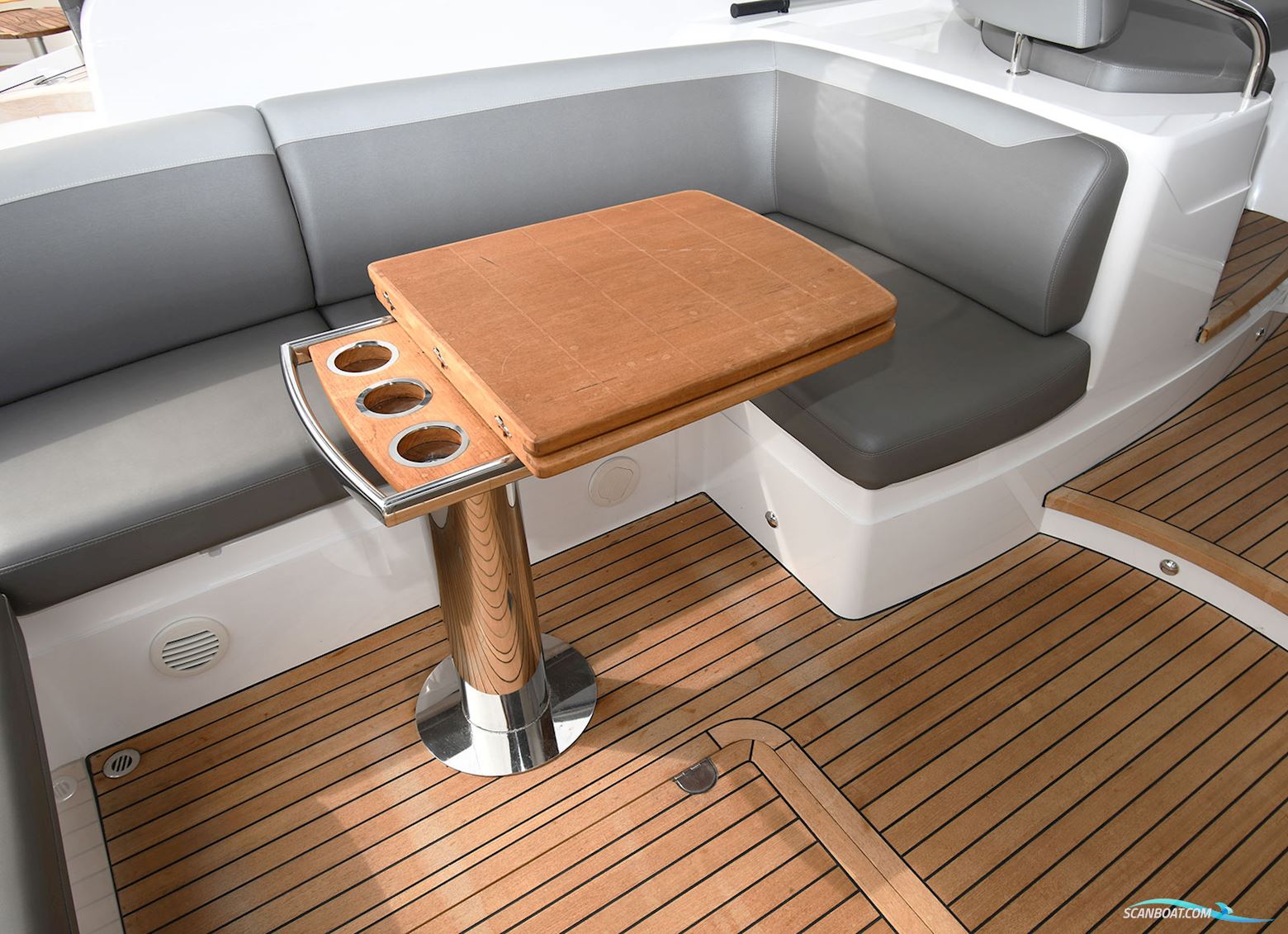 Princess V40 Sportcruiser